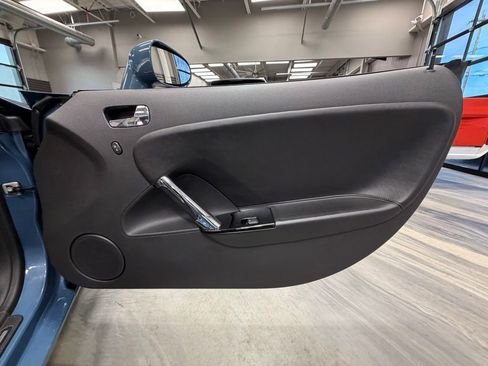 Used 2008 Saturn Sky w/ Premium Trim Package image 31