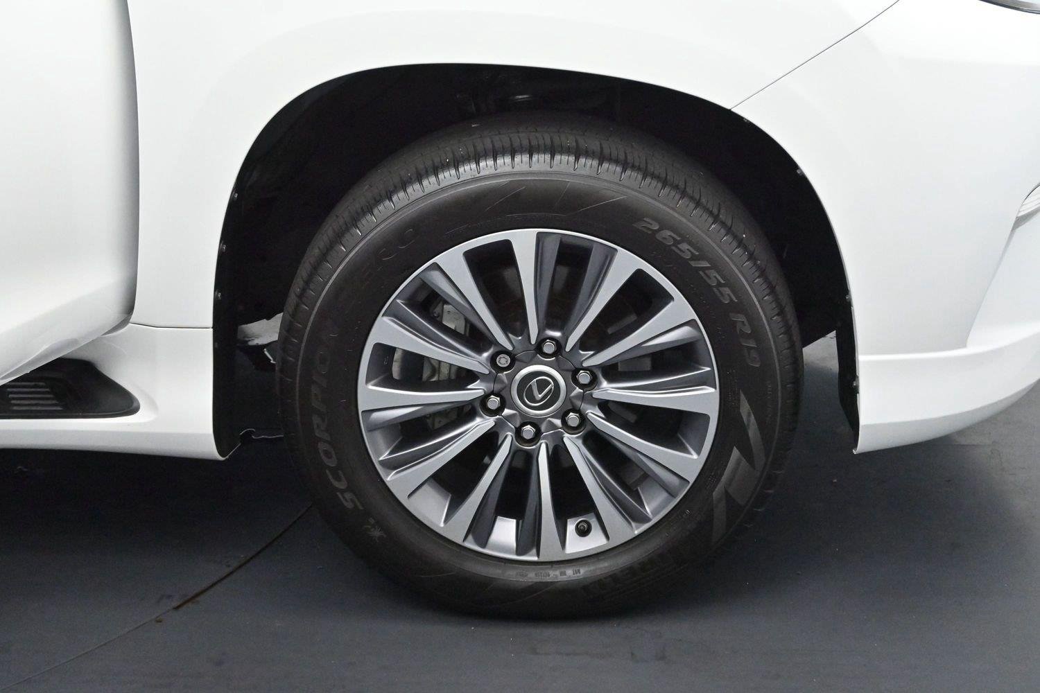 Used 2021 Lexus GX 460 Luxury w/ Accessory Package AWD/4WD image 43