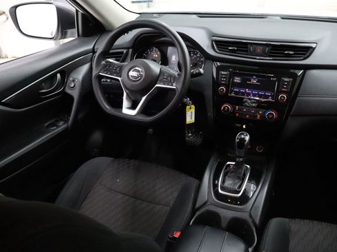 Used 2020 Nissan Rogue S image 26