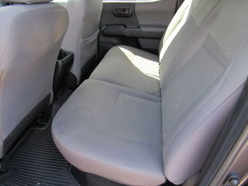 Used 2022 Toyota Tacoma SR w/ SR Convenience Package RWD image 14