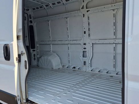 Used 2025 RAM ProMaster 2500 FWD image 24