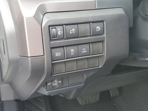 Used 2025 Toyota Tacoma TRD Off-Road image 14