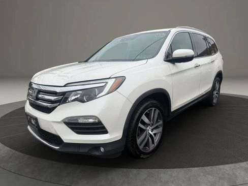 Used 2017 Honda Pilot Elite image 1