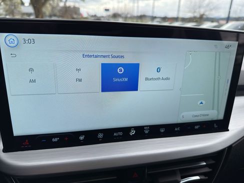 Used 2025 Ford Escape Platinum image 29