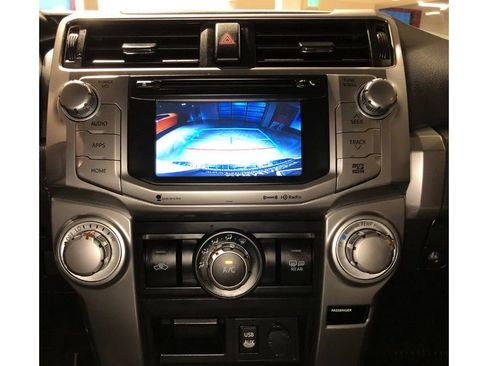 Used 2018 Toyota 4Runner SR5 Premium image 30