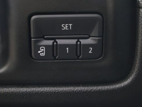 Used 2020 Chevrolet Silverado 1500 LTZ w/ LTZ Convenience Package image 32