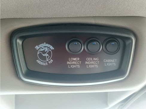 Used 2015 Chevrolet Express 2500 RWD image 35