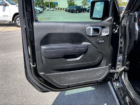 Used 2024 Jeep Wrangler Unlimited Rubicon image 17