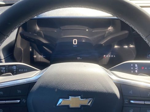 New 2025 Chevrolet Traverse LT w/ Sun and Wheel Package image 16