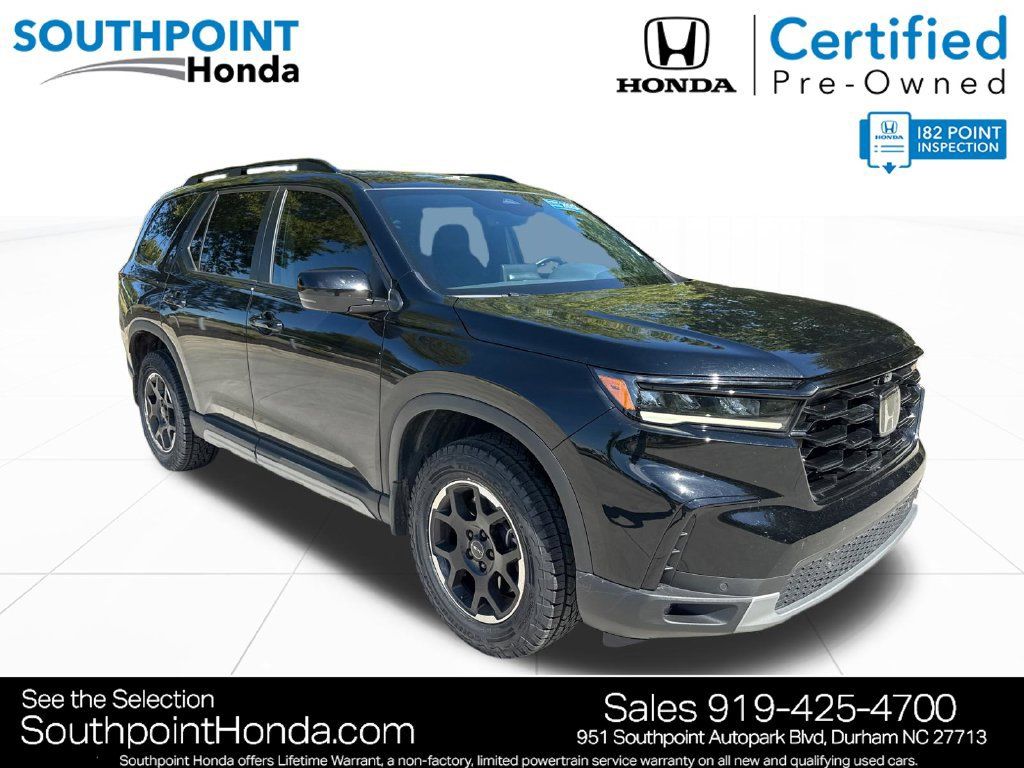 Certified 2025 Honda Pilot TrailSport image 1
