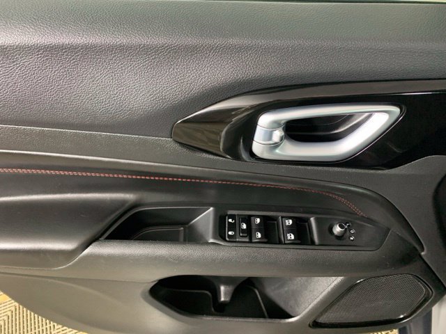 Used 2023 Jeep Compass Trailhawk w/ Trailhawk Convenience Group AWD/4WD image 30