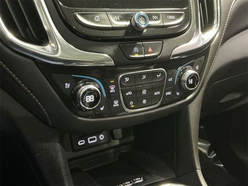 Used 2023 Chevrolet Equinox Premier image 29