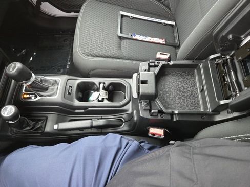 Used 2021 Jeep Wrangler Unlimited Sahara image 64