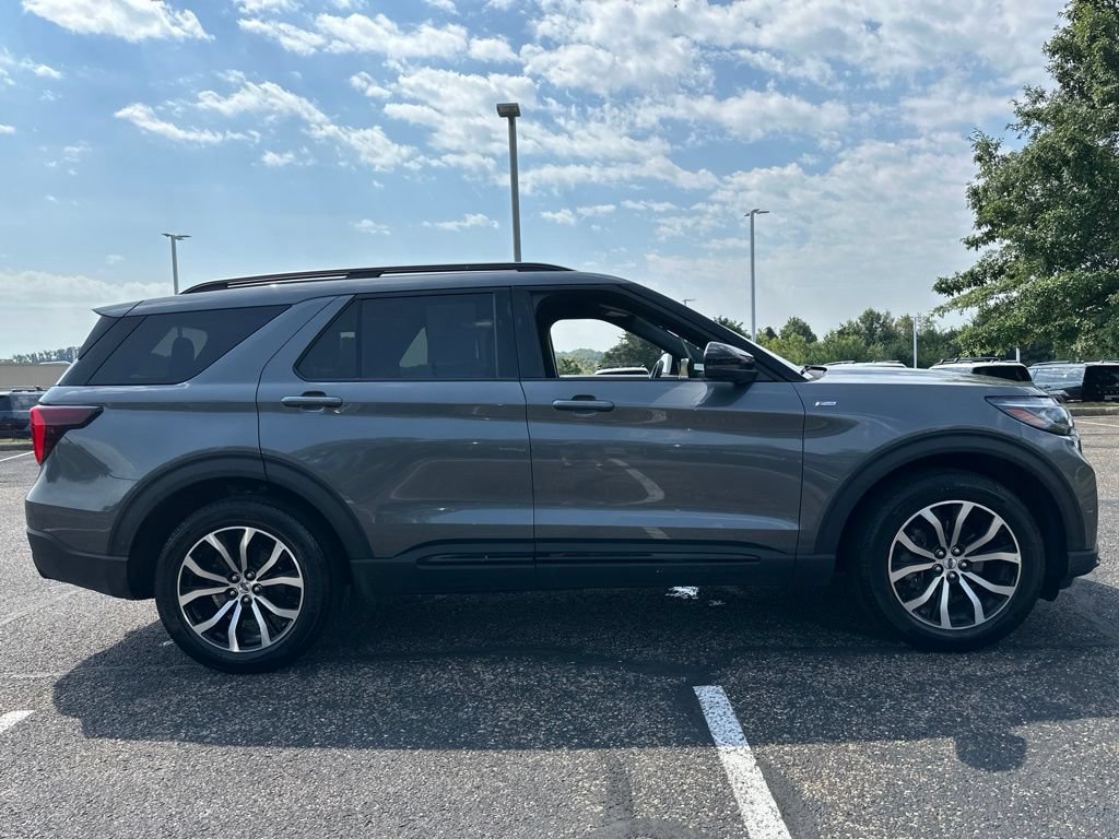 Used 2026 Ford Explorer ST-Line AWD/4WD image 15