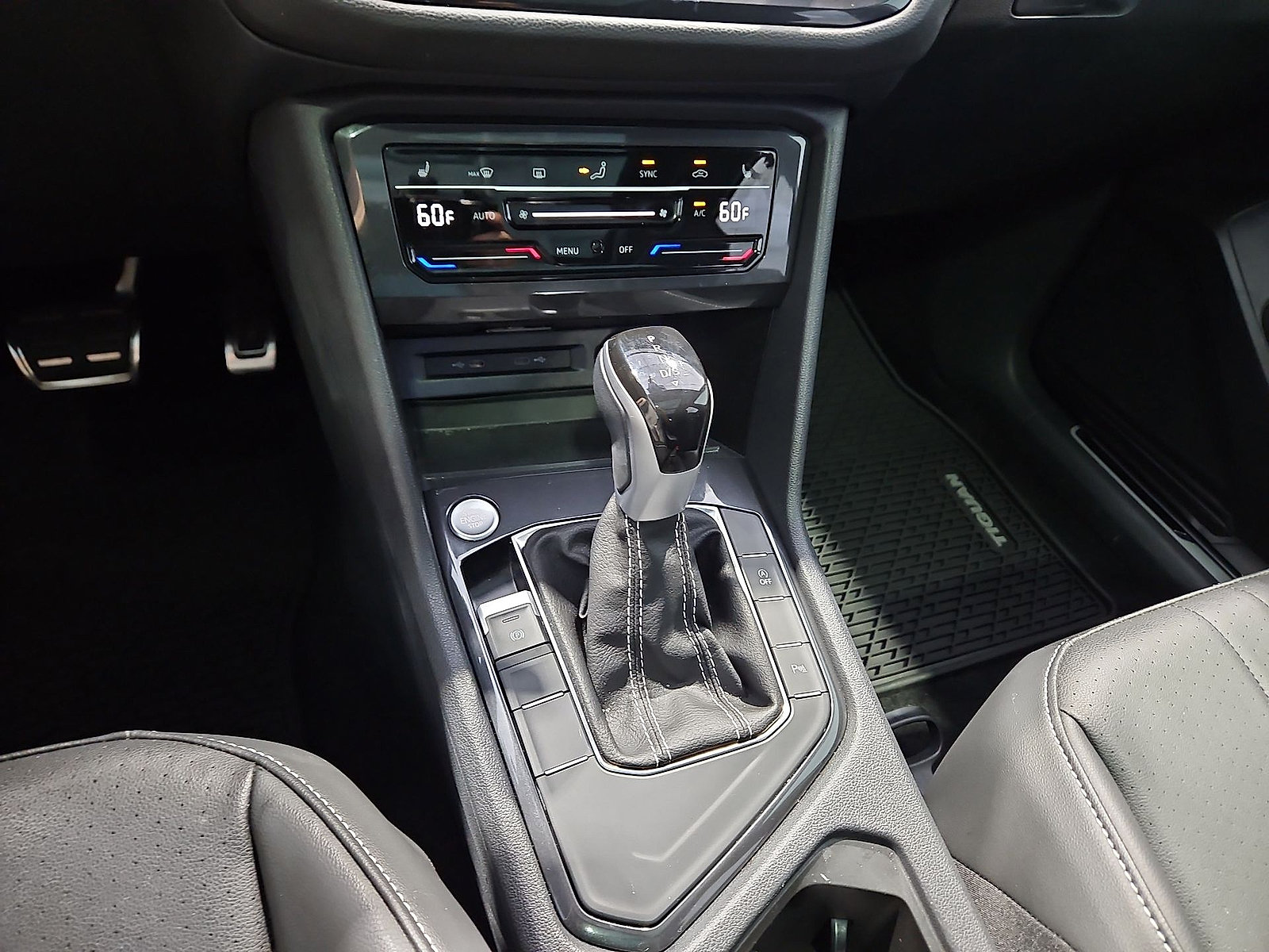 Certified 2024 Volkswagen Tiguan SE R-Line w/ MDO Package, Three-Row FWD image 22