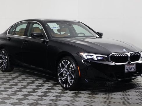 Used 2026 BMW 330i xDrive Sedan w/ Premium Package AWD/4WD image 3