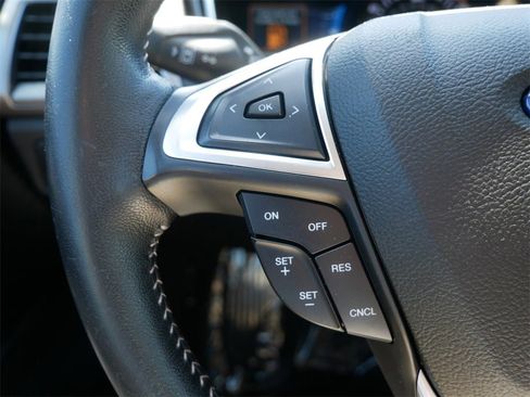 Used 2020 Ford Fusion SE w/ Equipment Group 151A image 22