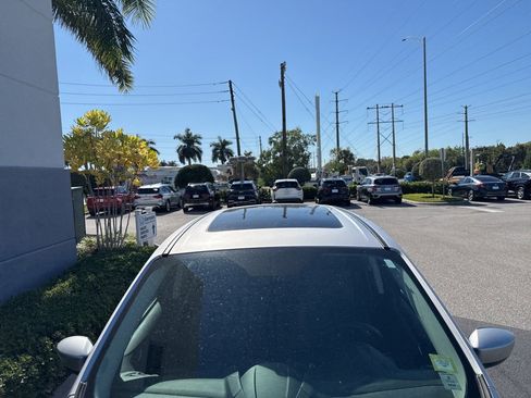 Used 2017 Ford Escape SE image 14