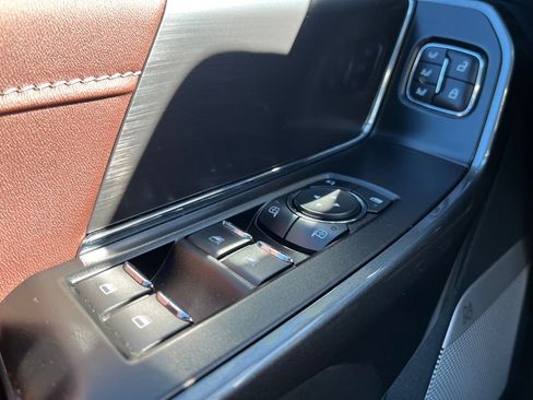 Used 2021 Ford F150 Lariat image 34