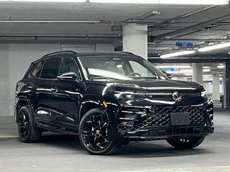 Used 2025 Volkswagen Tiguan SE R-Line video 2