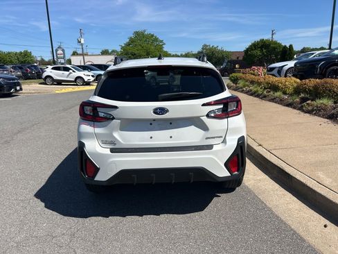 Used 2024 Subaru Crosstrek 2.0i Premium AWD/4WD image 4