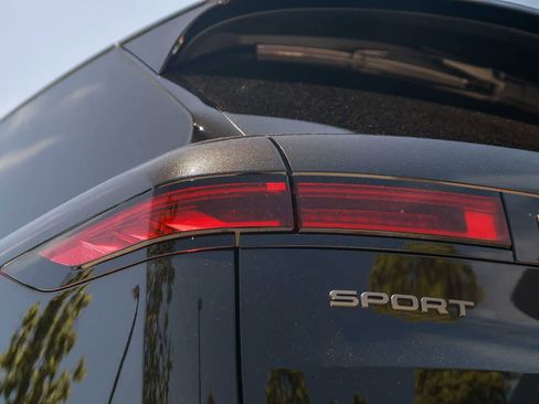 New 2026 Land Rover Range Rover Sport SE AWD/4WD image 7