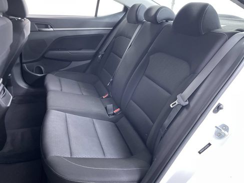 Used 2018 Hyundai Elantra SEL FWD image 19