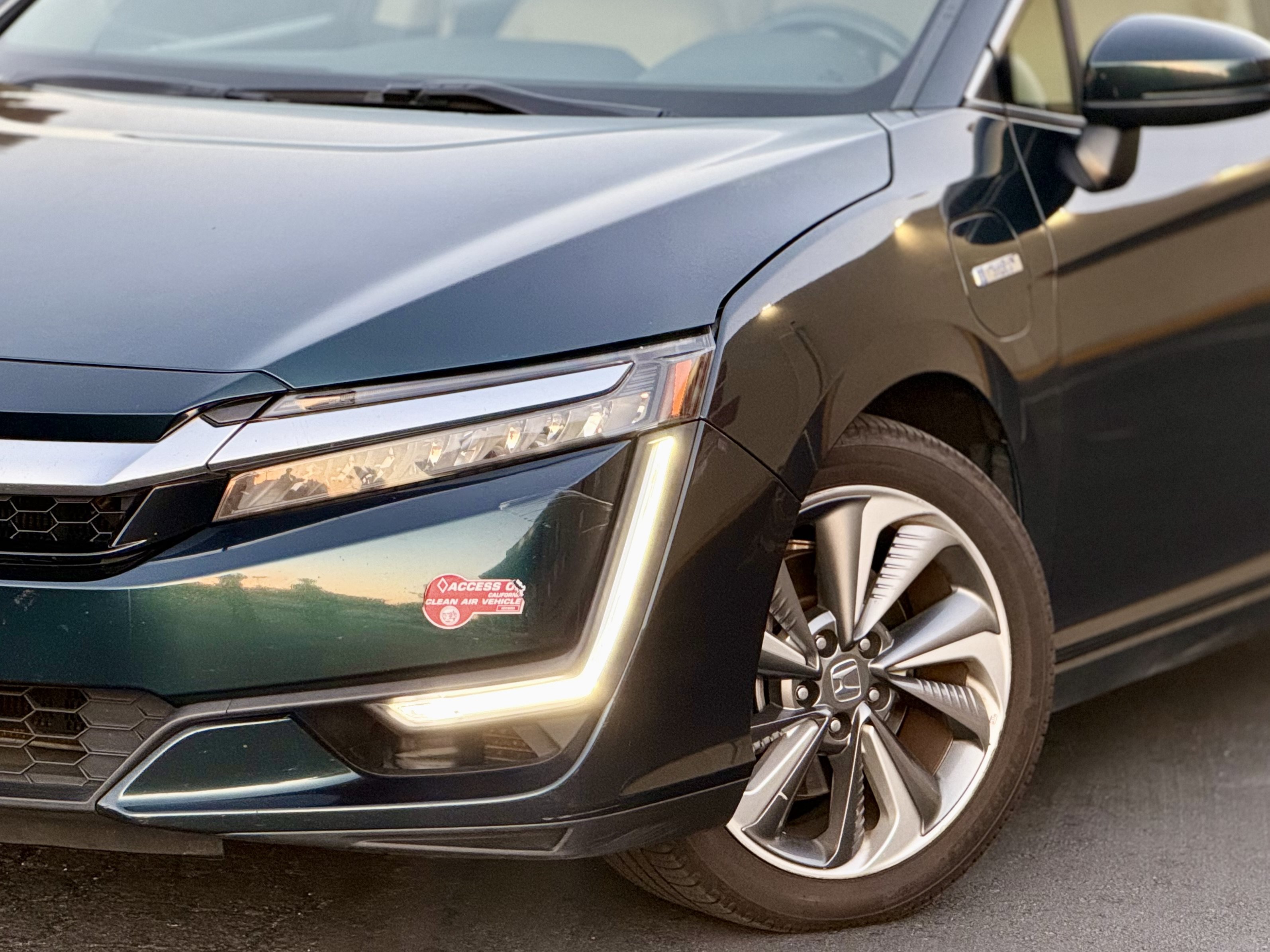 Used 2018 Honda Clarity Touring image 9