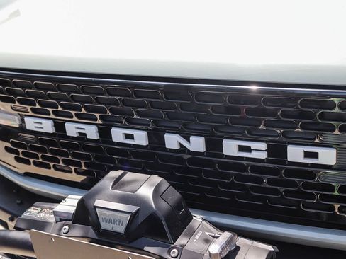 Used 2021 Ford Bronco Wildtrak AWD/4WD image 12