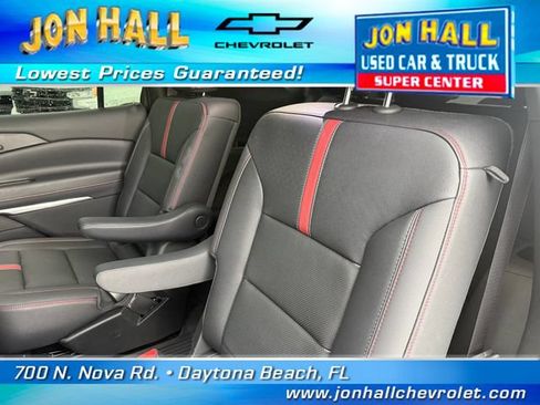 Used 2025 Chevrolet Traverse RS w/ LPO, Floor Liner Package FWD image 20