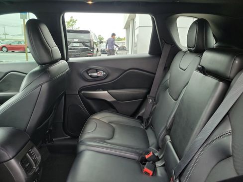 Used 2021 Jeep Cherokee High Altitude image 9