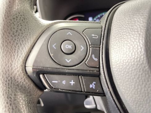 Certified 2025 Toyota RAV4 XLE FWD image 29
