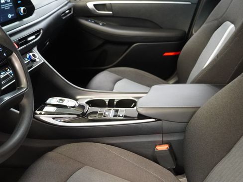 Used 2021 Hyundai Sonata SE w/ Cargo Package FWD image 7