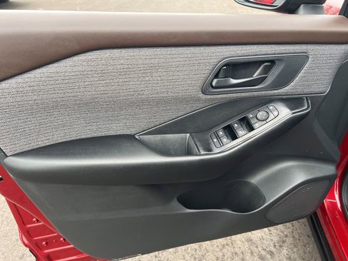 Certified 2023 Nissan Rogue S image 7