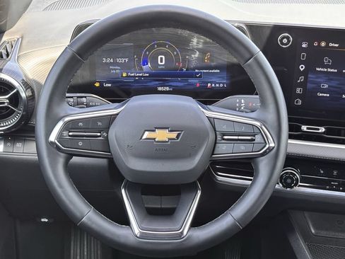 Used 2026 Chevrolet Equinox LT FWD image 11