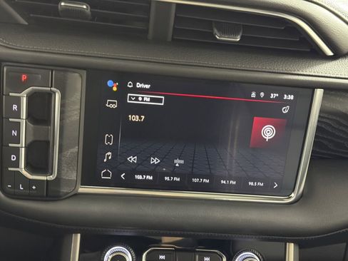 Used 2022 GMC Yukon Denali w/ Denali Premium Package image 18