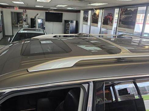 Used 2018 INFINITI QX80 4WD w/ Driver Assistance Package image 38