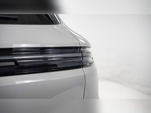 New 2026 Porsche Cayenne GTS image 12