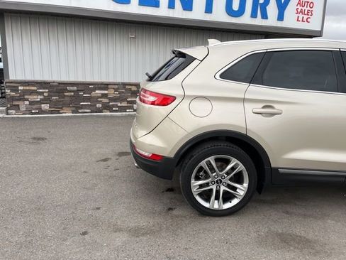 Used 2017 Lincoln MKC Reserve image 12