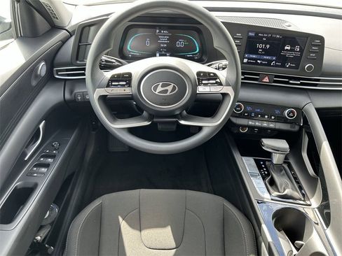 New 2026 Hyundai Elantra Blue image 4
