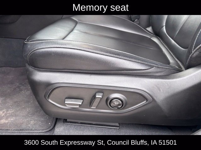 Used 2023 Jeep Grand Cherokee L Limited AWD/4WD image 17