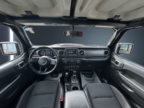 Used 2023 Jeep Gladiator Sport S image 11