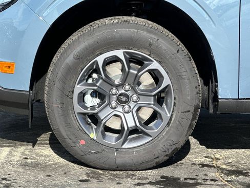 New 2026 Ford Maverick XLT w/ XLT Luxury Package image 32