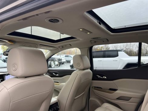 Certified 2019 GMC Acadia Denali w/ Technology Package image 13