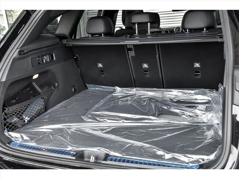 Certified 2025 Mercedes-Benz GLC 300 GLC 300 4MATIC image 10