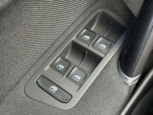 Used 2021 Volkswagen GTI S FWD image 21