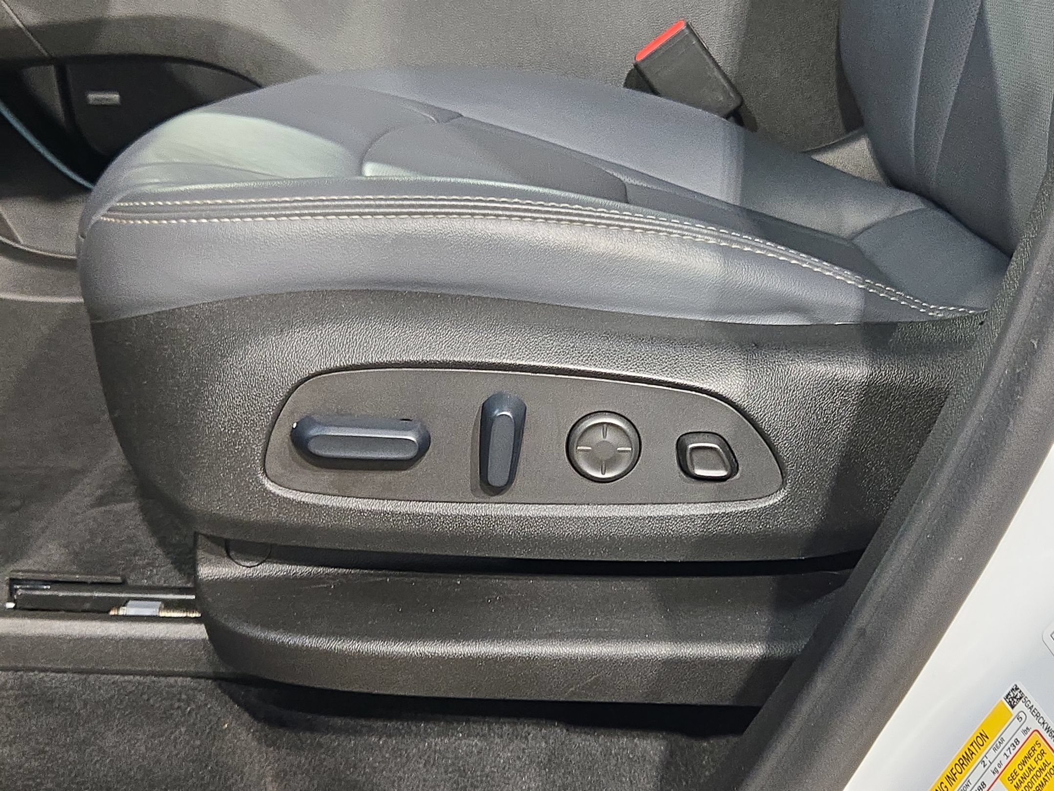 Used 2024 Buick Enclave Premium FWD image 23