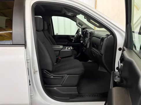 Used 2022 Chevrolet Silverado 2500 Custom w/ Custom Value Package AWD/4WD image 24