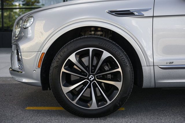 Used 2021 Bentley Bentayga AWD/4WD image 4