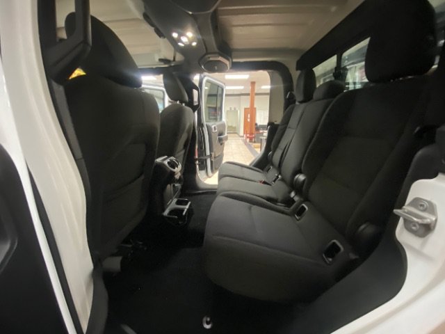 Used 2021 Jeep Gladiator Sport AWD/4WD image 18